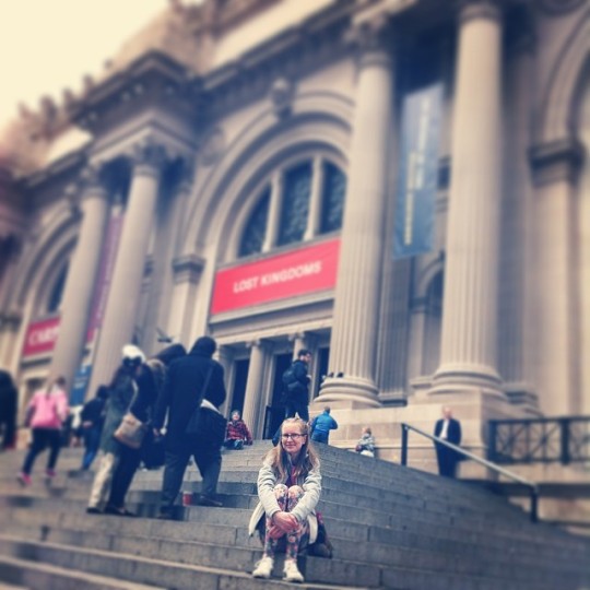 Living out my Gossip Girl fantasy sitting on the steps of the MET. You think Blaire Waldorf would let me borrow a headband?